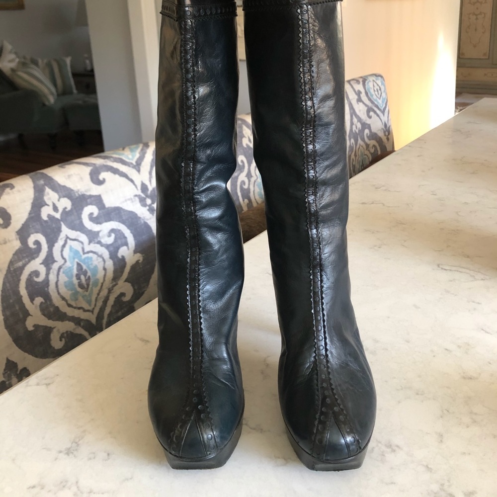 Yves Saint Laurent Tribute Boots